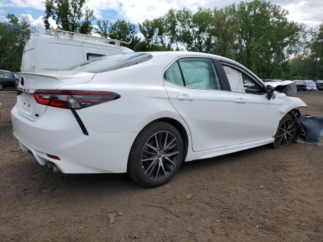 4T1T11AK5RU903603 - 2024 TOYOTA CAMRY SE NIGHT SHADE WHITE photo 3