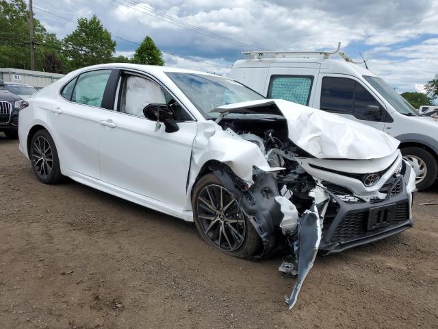 4T1T11AK5RU903603 - 2024 TOYOTA CAMRY SE NIGHT SHADE WHITE photo 4