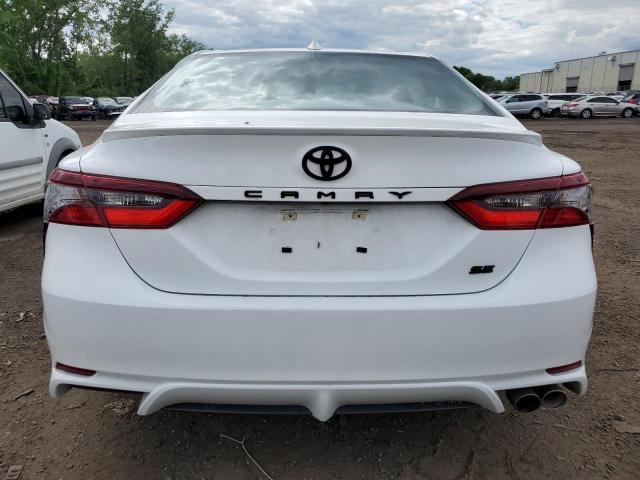 4T1T11AK5RU903603 - 2024 TOYOTA CAMRY SE NIGHT SHADE WHITE photo 6