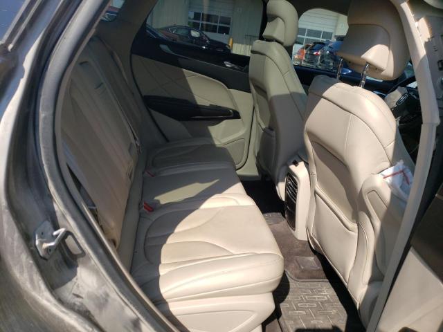 5LMCJ3D92HUL54264 - 2017 LINCOLN MKC RESERVE TAN photo 11