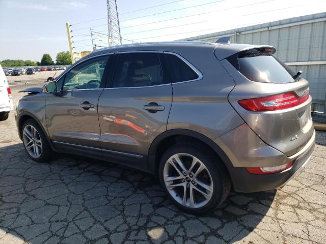 5LMCJ3D92HUL54264 - 2017 LINCOLN MKC RESERVE TAN photo 2