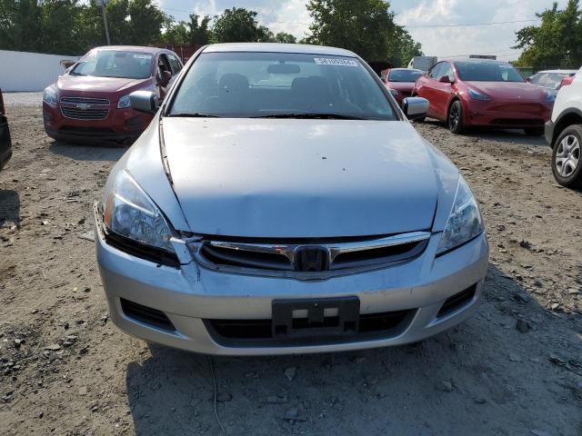 1HGCM56376A160252 - 2006 HONDA ACCORD SE SILVER photo 5