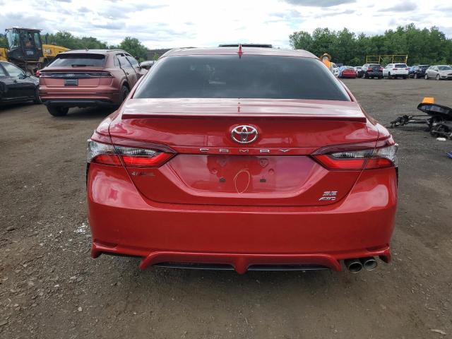 4T1T11BK3PU077779 - 2023 TOYOTA CAMRY SE NIGHT SHADE RED photo 6