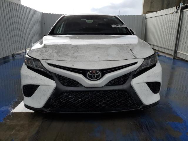 4T1B11HK9KU704996 - 2019 TOYOTA CAMRY L WHITE photo 5