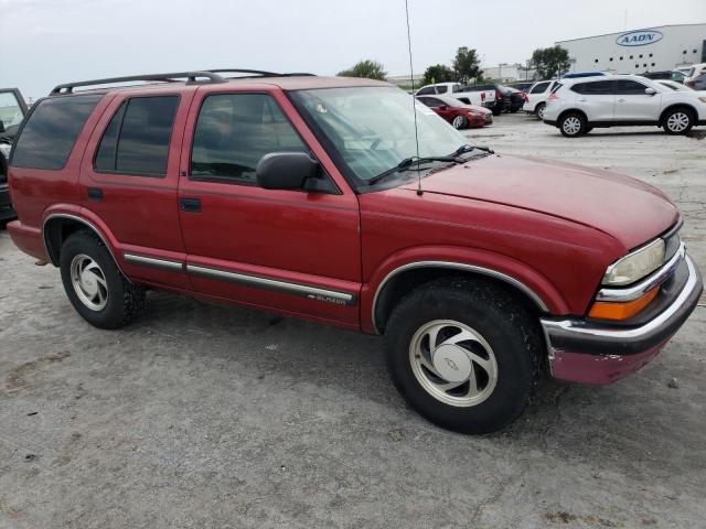 1GNDT13W412230359 - 2001 CHEVROLET BLAZER MAROON photo 4