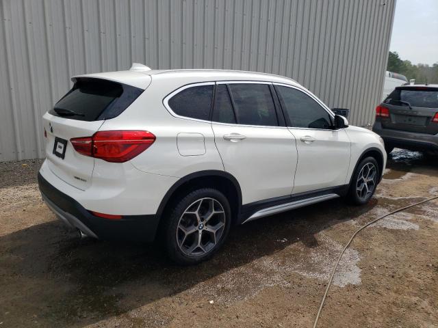 WBXHT3C39J5L33774 - 2018 BMW X1 XDRIVE28I WHITE photo 3