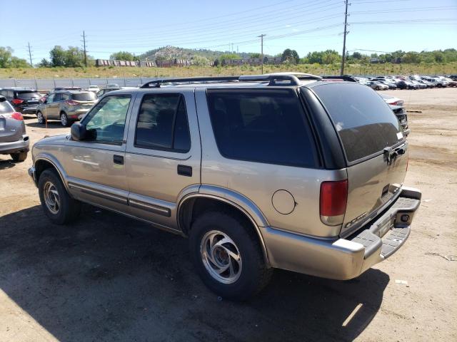 1GNDT13W8Y2355097 - 2000 CHEVROLET BLAZER GOLD photo 2