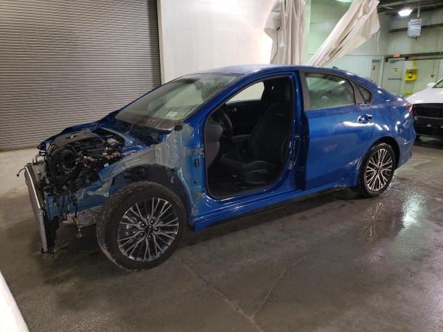 3KPF54AD4NE493183 - 2022 KIA FORTE GT LINE BLUE photo 1