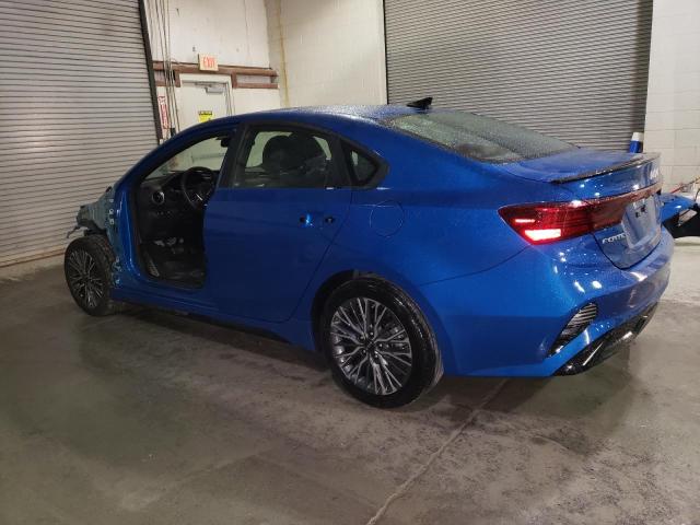 3KPF54AD4NE493183 - 2022 KIA FORTE GT LINE BLUE photo 2