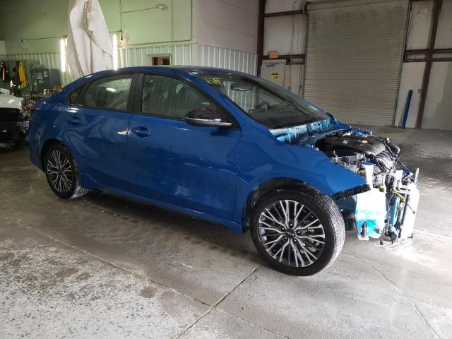 3KPF54AD4NE493183 - 2022 KIA FORTE GT LINE BLUE photo 4