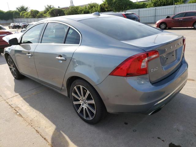 LYV402HK2JB156192 - 2018 VOLVO S60 PREMIER GRAY photo 2