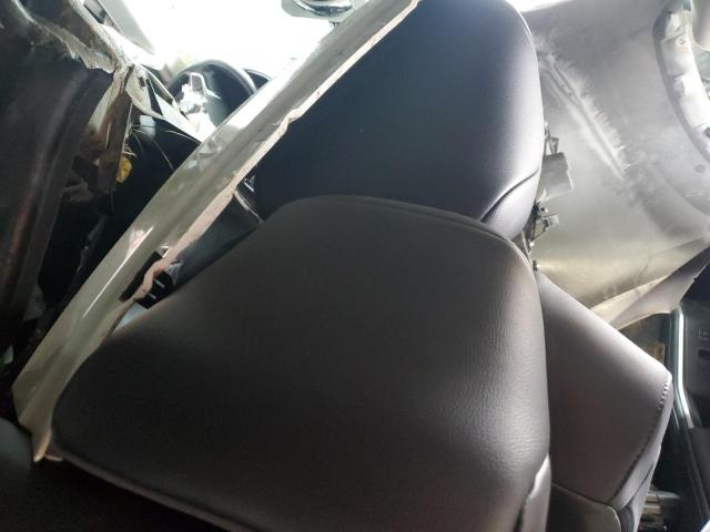 5TDGZRBH6MS531864 - 2021 TOYOTA HIGHLANDER XLE WHITE photo 8