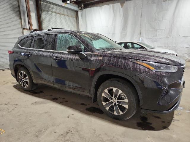 5TDGZRBH8MS104623 - 2021 TOYOTA HIGHLANDER XLE შავი ფოტო 4