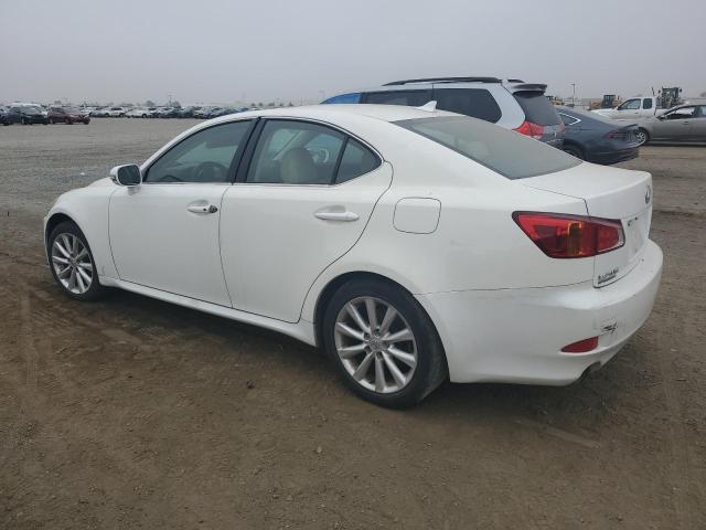 JTHBK262795092505 - 2009 LEXUS IS 250 WHITE photo 2