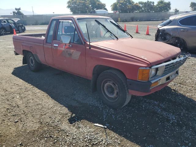 JT4RN56D6F0153278 - 1985 TOYOTA PICKUP XTRACAB RN56 DLX RED photo 4