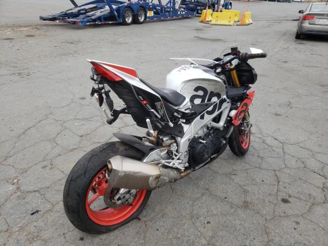 ZD4KGUA11KS000023 - 2019 APRILIA V4 TUONO BLACK photo 4