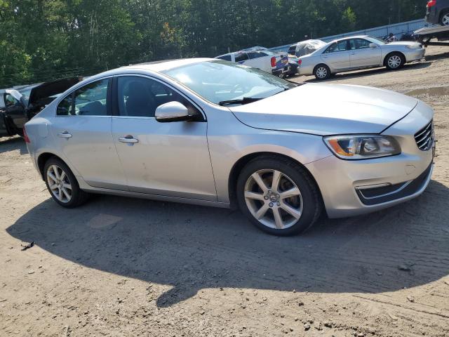 YV1612TK4G2410924 - 2016 VOLVO S60 PREMIER SILVER photo 4