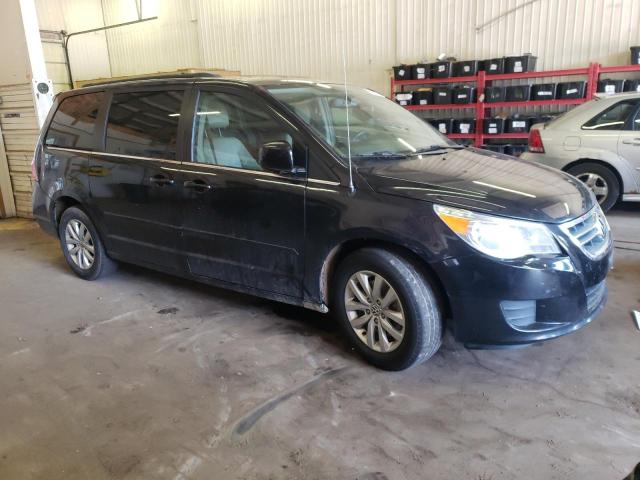 2C4RVABG9CR240439 - 2012 VOLKSWAGEN ROUTAN SE BLACK photo 4