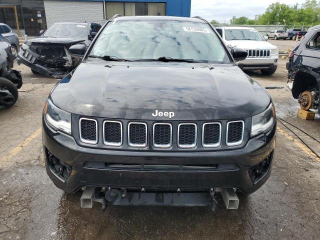 3C4NJDCB0JT101048 - 2018 JEEP COMPASS LIMITED أسود صورة 5