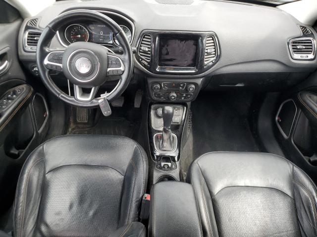 3C4NJDCB0JT101048 - 2018 JEEP COMPASS LIMITED أسود صورة 8