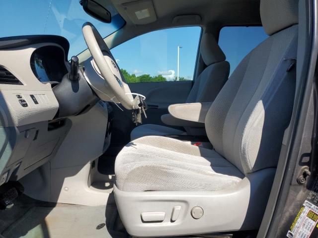 5TDJK3DC3DS066761 - 2013 TOYOTA SIENNA LE GRAY photo 7