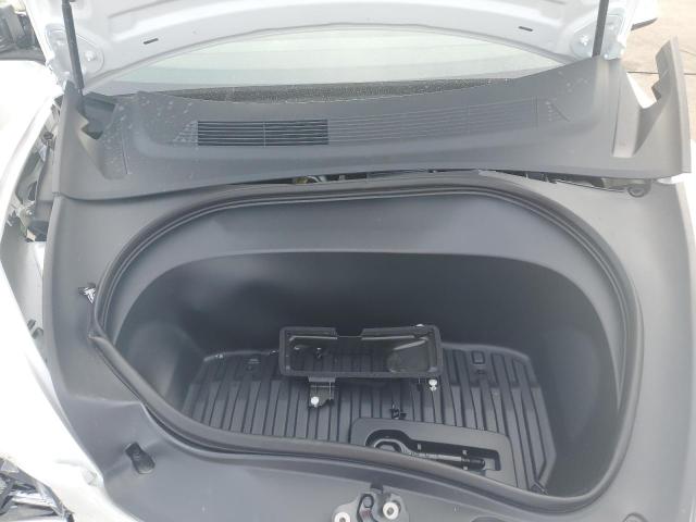 5YJ3E1EA5SF989827 - 2025 TESLA MODEL 3 WHITE photo 11