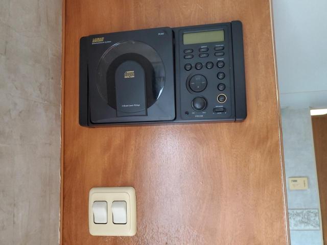 1EC1F252164016146 - 2006 HEART LAND PROWLER 奶油色 照片 9