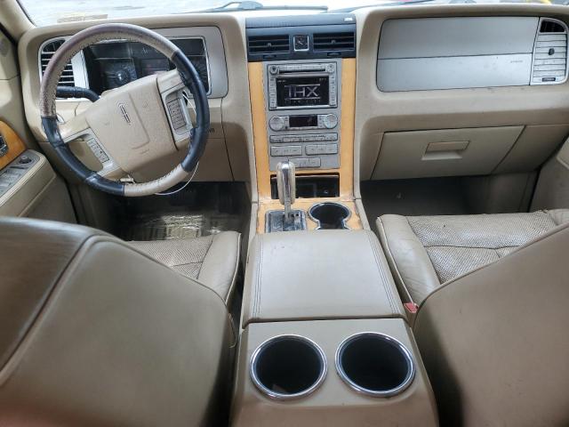 5LMFU28528LJ17107 - 2008 LINCOLN NAVIGATOR CREAM photo 8