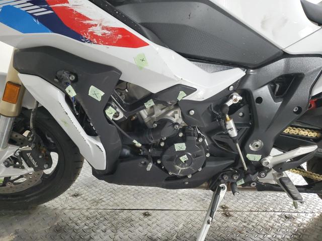WB10E4303N6G17529 - 2022 BMW S 1000 XR WHITE photo 6
