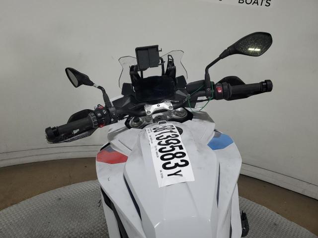 WB10E4303N6G17529 - 2022 BMW S 1000 XR WHITE photo 7