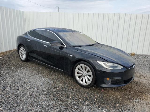 5YJSA1E2XHF192658 - 2017 TESLA MODEL S BLACK photo 4