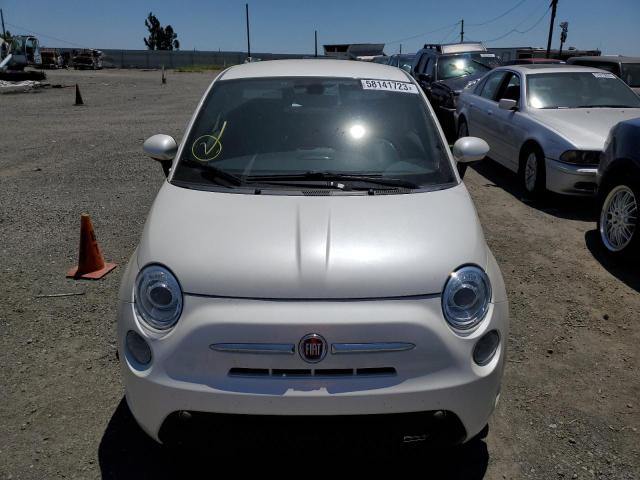 3C3CFFGEXHT605954 - 2017 FIAT 500 ELECTRIC WHITE photo 5