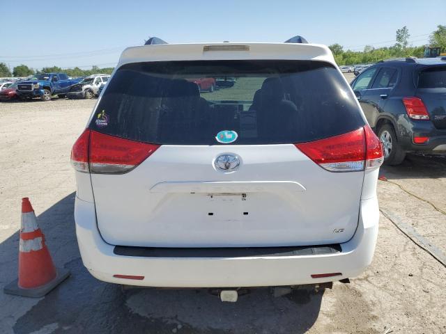 5TDKK3DC2DS296506 - 2013 TOYOTA SIENNA LE WHITE photo 6