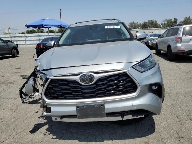 5TDHZRBH6LS046143 - 2020 TOYOTA HIGHLANDER XLE SILVER photo 5