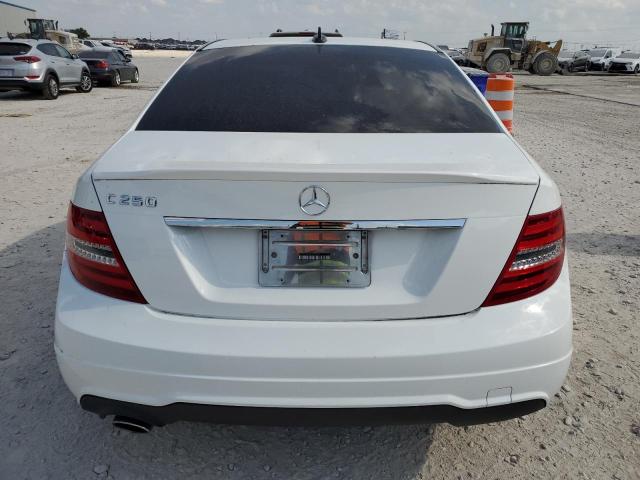 WDDGF4HB0EG234301 - 2014 MERCEDES-BENZ C 250 WHITE photo 6