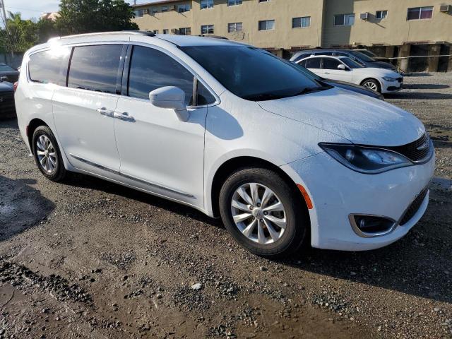 2C4RC1BG2HR703437 - 2017 CHRYSLER PACIFICA TOURING L WHITE photo 4