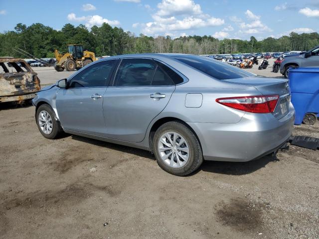 4T1BF1FK8FU074415 - 2015 TOYOTA CAMRY LE SILVER photo 2