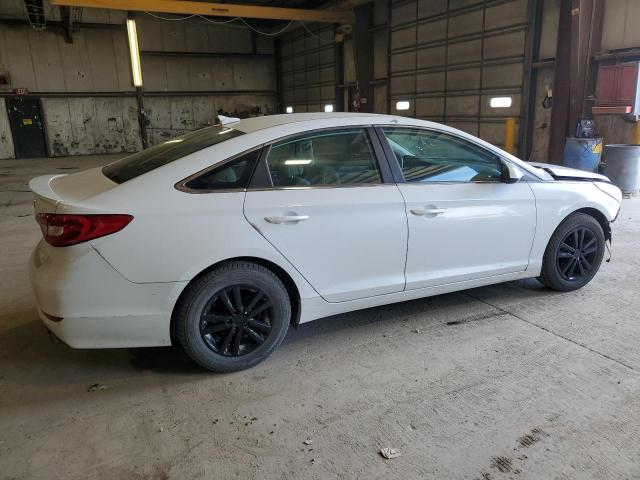 5NPE24AF4FH007944 - 2015 HYUNDAI SONATA SE WHITE photo 3