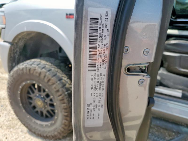 3C6UR5FJ6KG714564 - 2019 RAM 2500 LARAMIE Silber Foto 12