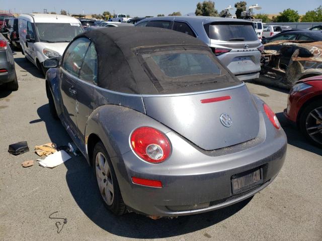 3VWRG31YX7M402427 - 2007 VOLKSWAGEN NEW BEETLE CONVERTIBLE OPTION PACKAGE 1 GRAY photo 2
