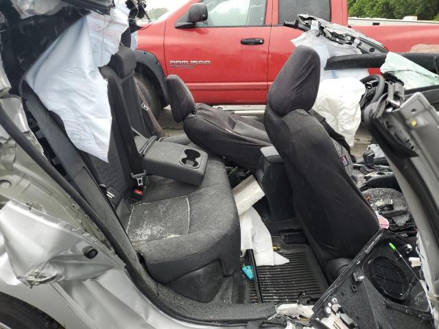 JTND4MBE9P3202085 - 2023 TOYOTA COROLLA SE 银色 照片 10