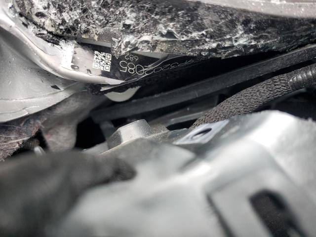 JTND4MBE9P3202085 - 2023 TOYOTA COROLLA SE 银色 照片 13