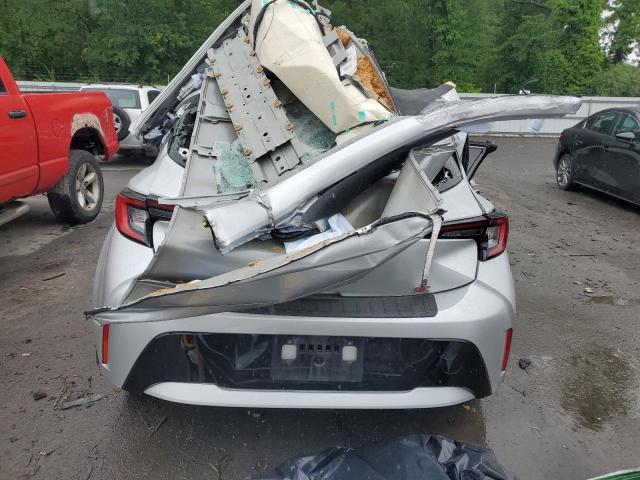 JTND4MBE9P3202085 - 2023 TOYOTA COROLLA SE 银色 照片 6