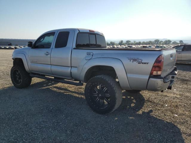 5TETU62N26Z185643 - 2006 TOYOTA TACOMA PRERUNNER ACCESS CAB SILVER photo 2