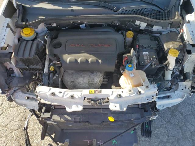 ZFBERFBB5H6E69385 - 2017 RAM PROMASTER SLT Білий фото 12