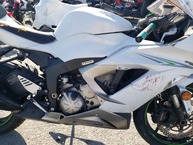 JKBZXJF1XHA012077 - 2017 KAWASAKI ZX636 F WHITE photo 7