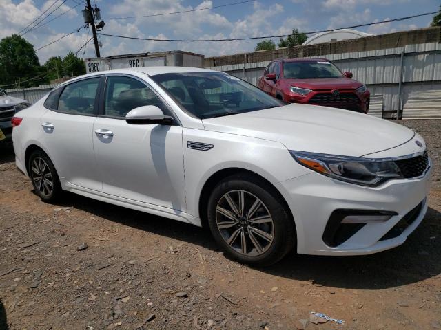 5XXGT4L39KG362638 - 2019 KIA OPTIMA LX WHITE photo 4