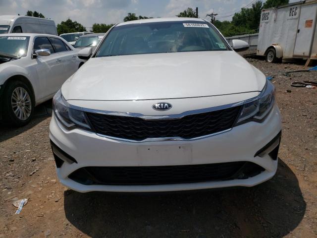 5XXGT4L39KG362638 - 2019 KIA OPTIMA LX WHITE photo 5