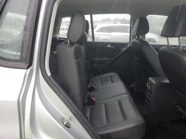 WVGBV7AX8HK011192 - 2017 VOLKSWAGEN TIGUAN S SILVER photo 10