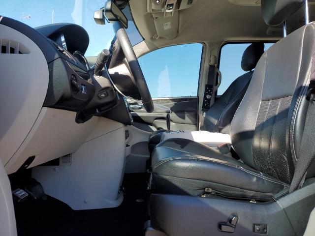 2A4RR8DG0BR617615 - 2011 CHRYSLER TOWN & COU TOURING L RED photo 7